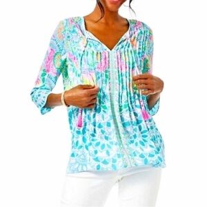 Lilly Pulitzer Marilina Caribbean Citrus Engineered
Tunic Top. Size XXS.